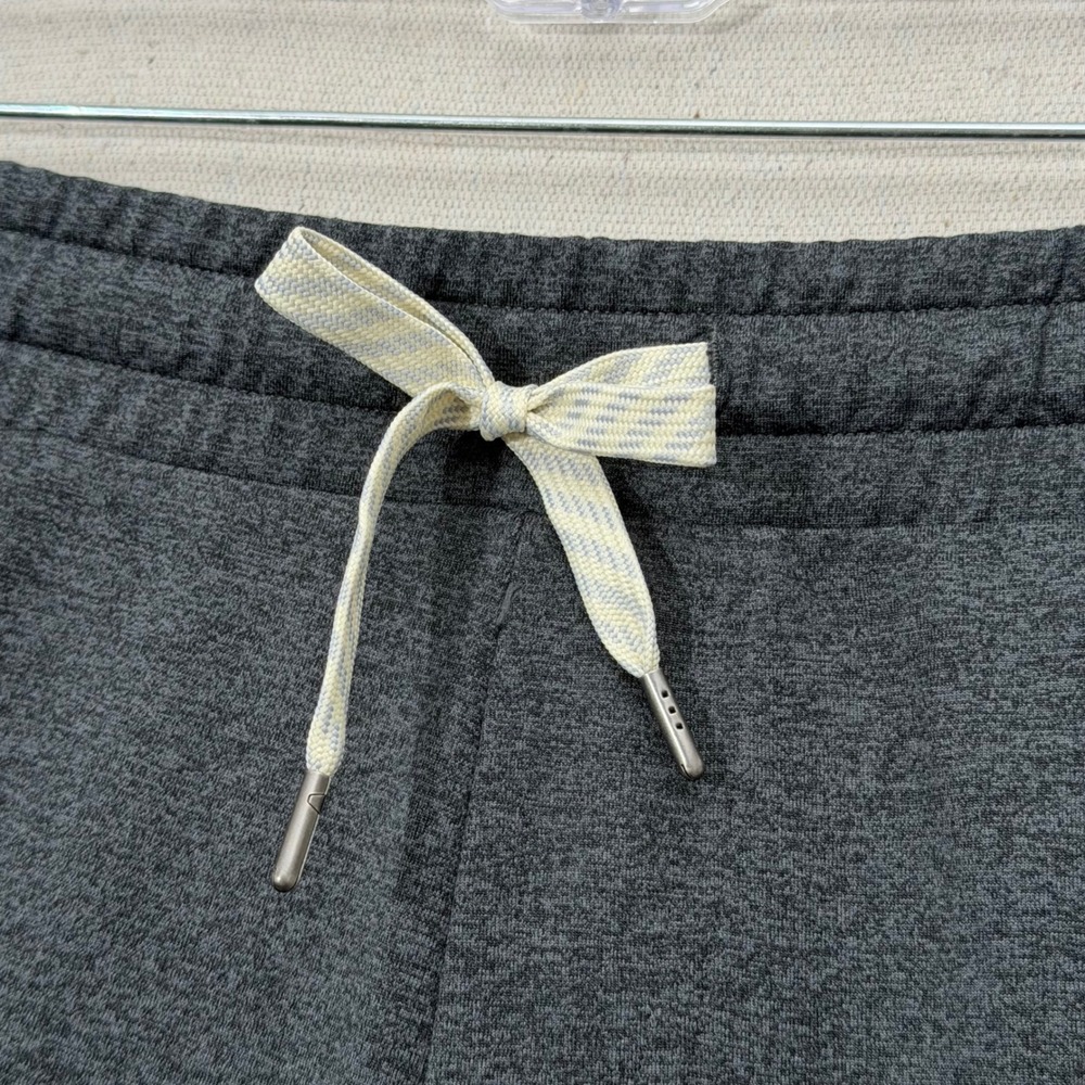 NWT Vuori Ponto Short Mens XL Charcoal Heather Athletic Lounge Performance 7.5" - Picture 7 of 12